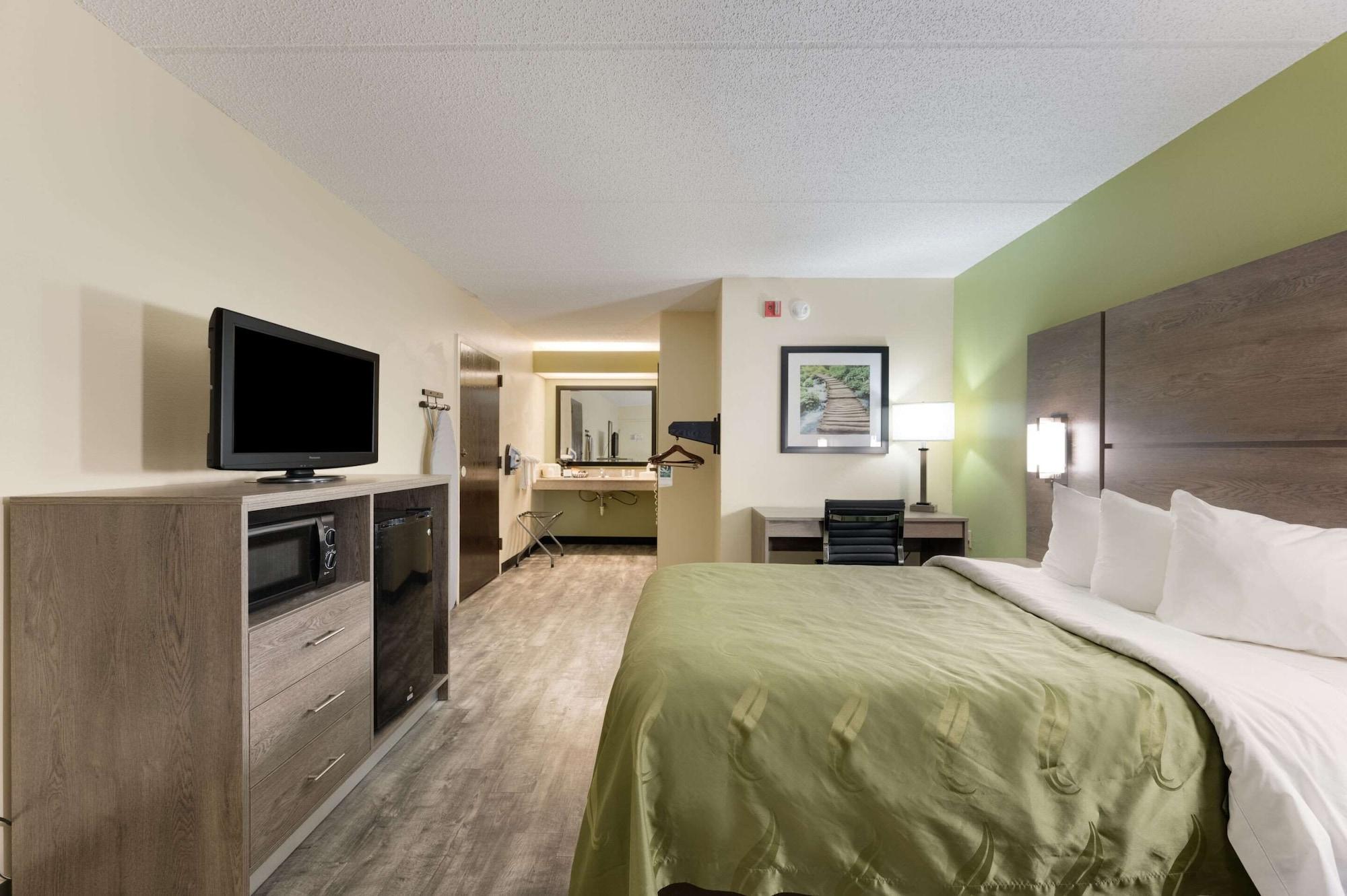 Quality Inn Airport - Southeast Irondale Exterior photo