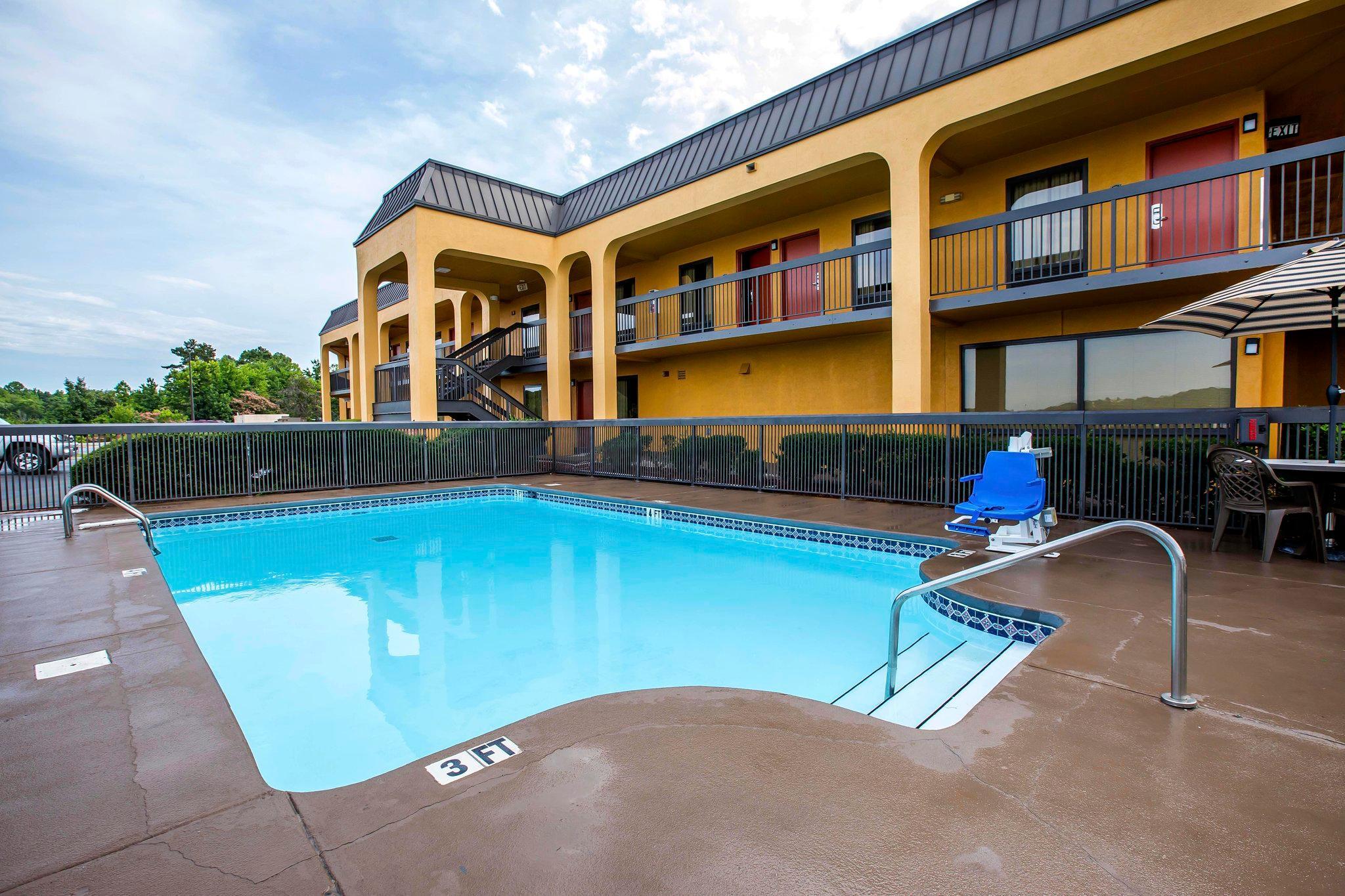 Quality Inn Airport - Southeast Irondale Exterior photo