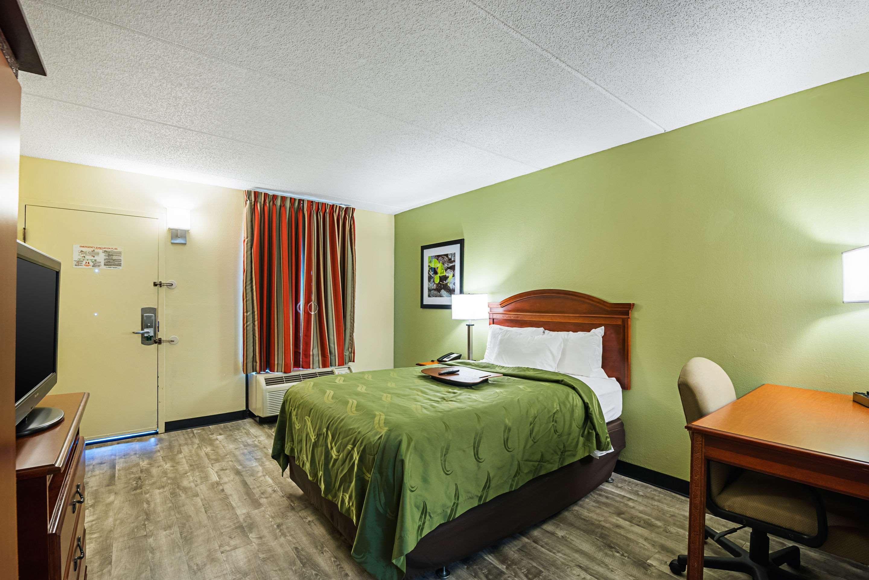 Quality Inn Airport - Southeast Irondale Exterior photo